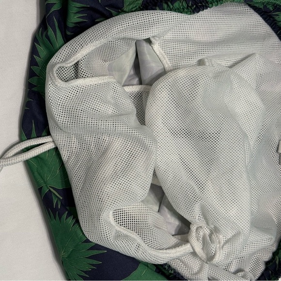 Trunks Surf & Swim Co. Blue Tropical Palm Leaves Lined Swim Shorts Men's Size M - Picture 8 of 8